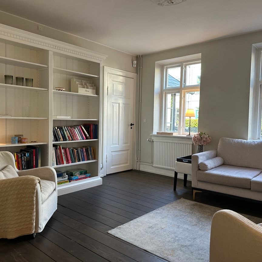 Eksklusivt kartoffelrækkehus med sjæl, fire etager og privat gårdhave - Photo 1