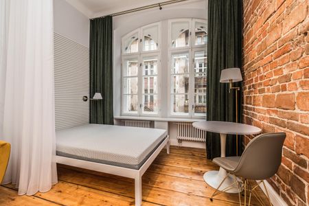 Klasyka i nowoczesność na Starym Mieście - Photo 3