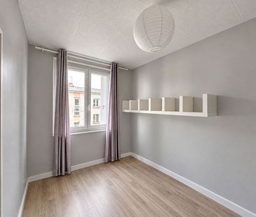 Location Appartement 1 pièce 33m² - Photo 5