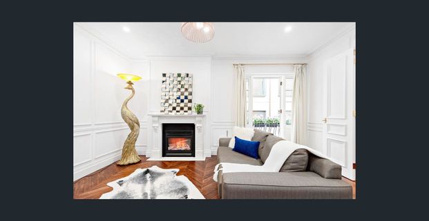 Exquisite Unique City Residence - Photo 1