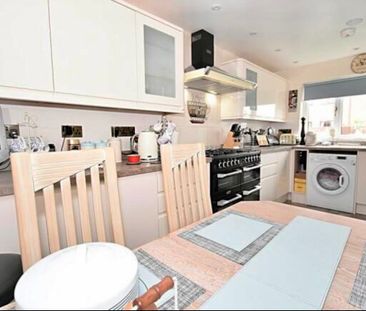 Bright & Modern 3 Bedroom Mid Terraced House for Rent in Nutbourne ... - Photo 4