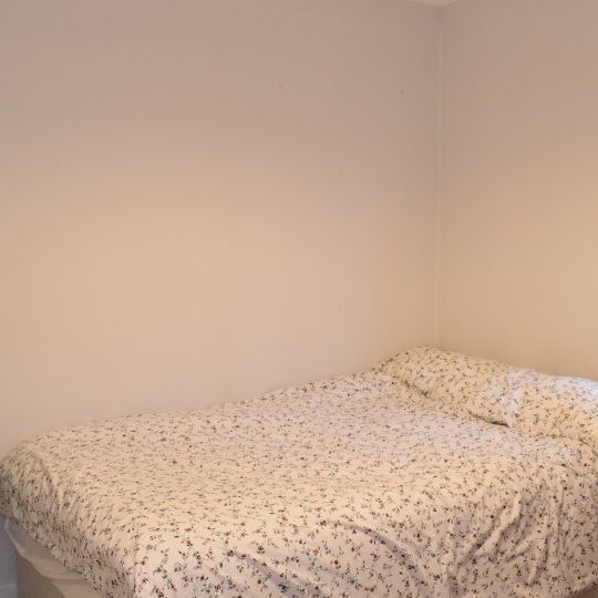 Room to rent in 8-bedroom house in Drumcondra, Dublin - Photo 1