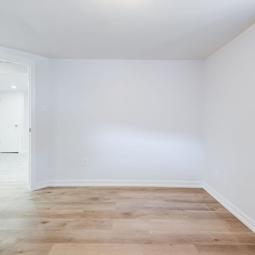 For Lease - 2556 Lake Shore Boulevard Unit# Lower, Toronto, Ontario - Photo 1
