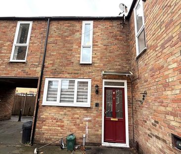 4 bedroom terraced house to rent - Photo 4