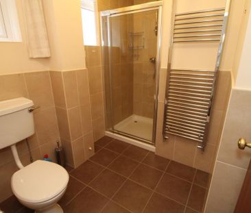 4 bedroom detached house to rent - Photo 6