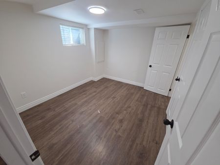 For Lease - 478 Winfield Terrace, Mississauga, Ontario - Photo 3