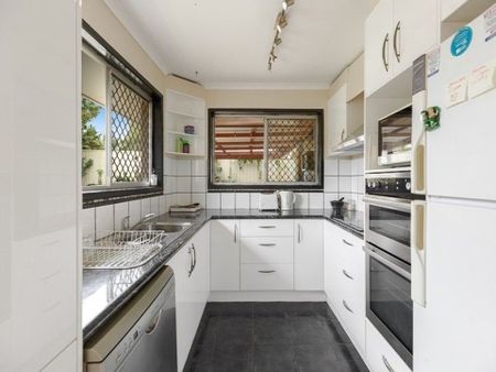 29 Friend Street – Room a - Photo 3