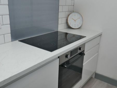 5 bedroom terraced house to rent - Photo 5