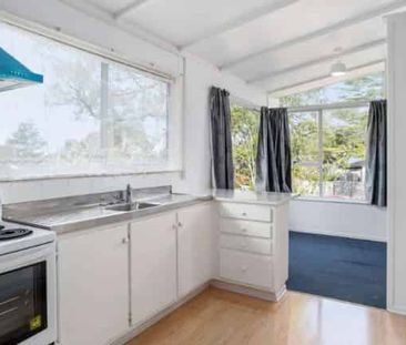 Lovely family home of great location - Photo 4
