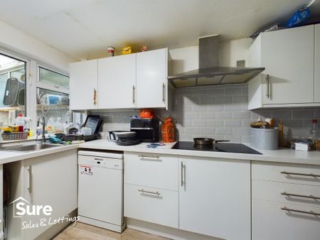 1 bedroom semi-detached house to rent - Photo 4