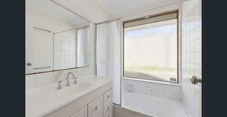 GREAT THREE BEDROOM HOUSE - Photo 4