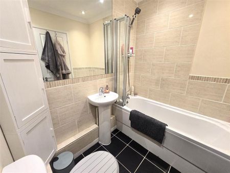 2 bedroom apartment to rent - Photo 5