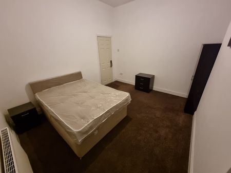 Room in a Shared House, Deane Road, L7 - Photo 2