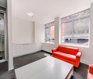 Large 1 Bedroom - Photo 5