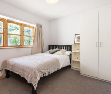 6 bedroom detached house to rent - Photo 1