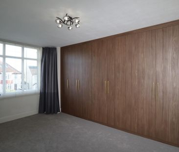 3 bedroom House To Let Total Size: 1217 SQ FT - Photo 5