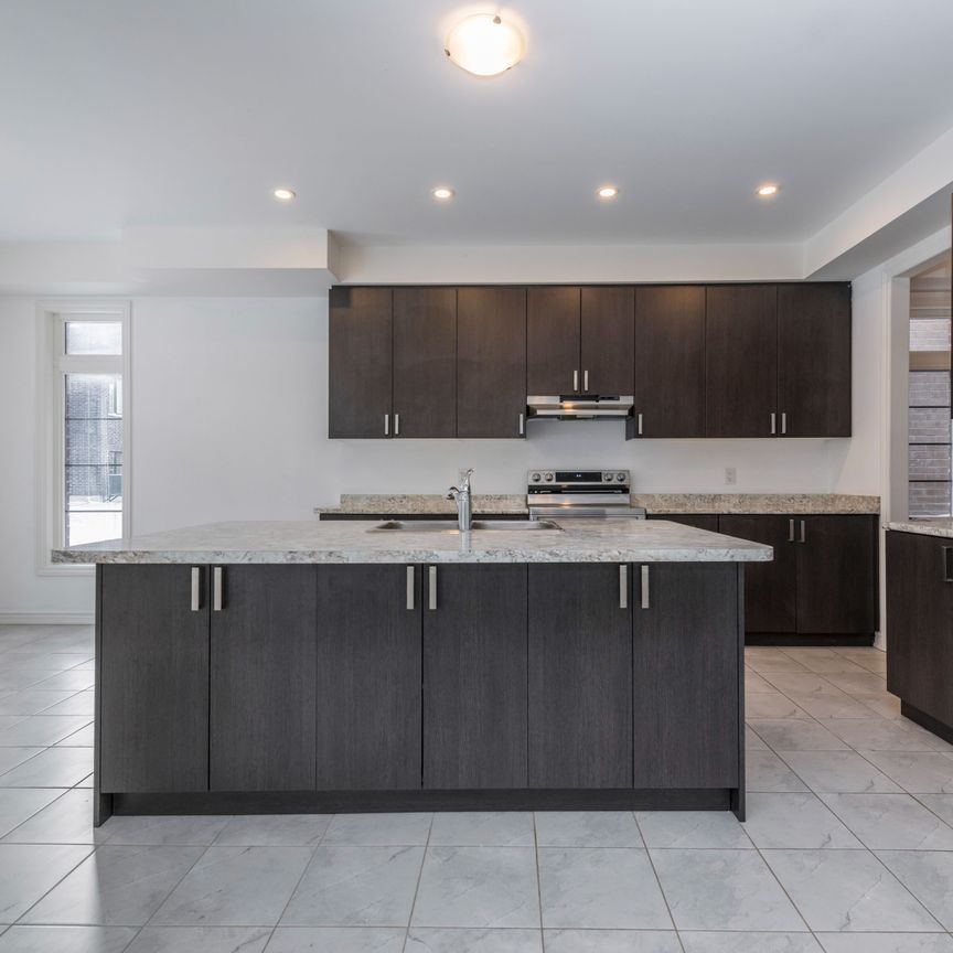 For Lease - 5 Sassafras Road, Springwater, Ontario - Photo 1