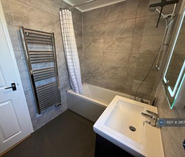 2 bedroom maisonette to rent - Photo 6