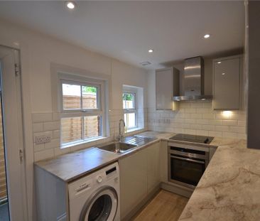 2 bedroom terraced house to rent - Photo 4