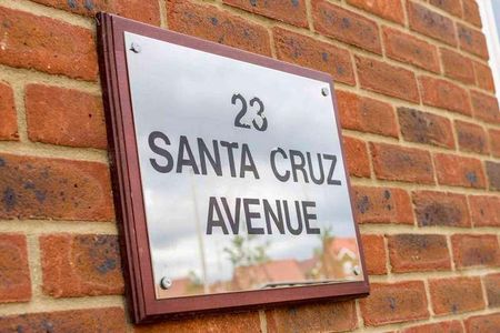 Santa Cruize Avenue, Newton Leys, MK3 - Photo 2