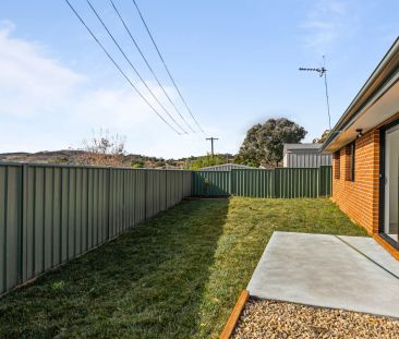 Modern 3-Bedroom Home in a Quiet Theodore Location - Photo 4