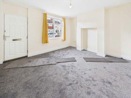 2 bedroom semi-detached house to rent - Photo 3