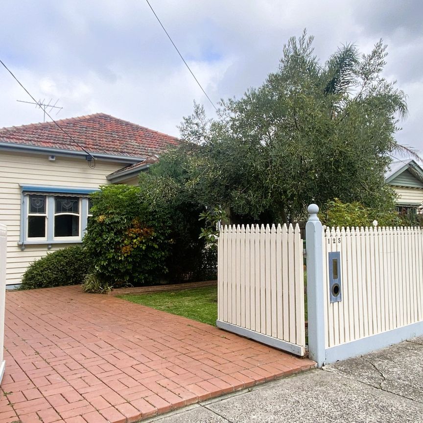 125 Gladstone Avenue, Northcote VIC 3070 - Photo 1