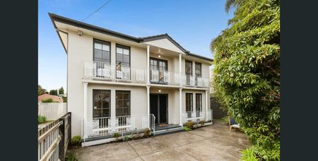 THREE BEDROOM DOUBLE STOREY TOWNHOUSE- COASTAL LIVING NEAR BRIGHTON BEACH - Photo 4