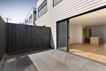 Thinking of selling? Contact our agent - Photo 4