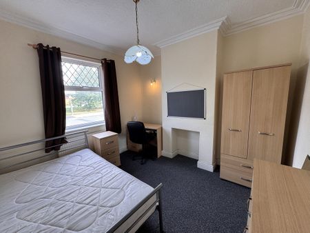 Poppleton Road, Holgate - P1080 - Photo 4