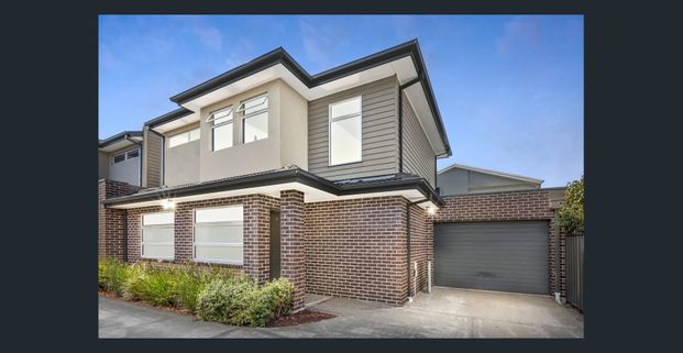 Modern Comfort Meets Low Maintenance Living - Photo 1