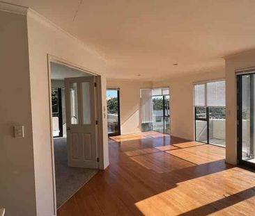 Large Standalone Home - Photo 2