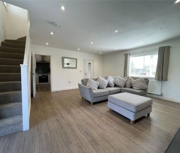 3 bedroom semi-detached house to rent - Photo 3