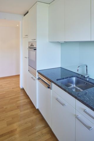 Zentrale Wohnung mit guter Verkehrsanbindung - Foto 2