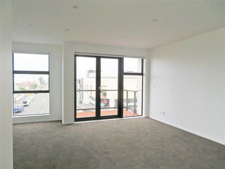 THE FIREMAN'S APARTMENTS - PETONE - Photo 5
