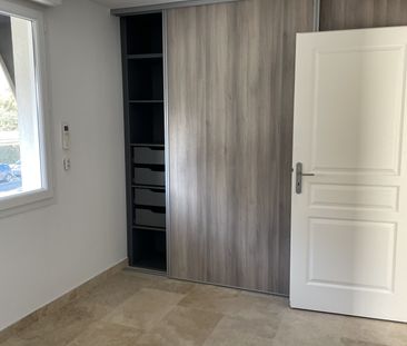 Location Appartement 2 pièces 50m² ST RAPHAEL 83700 - Photo 1