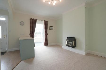 3 bedroom bungalow to rent - Photo 2