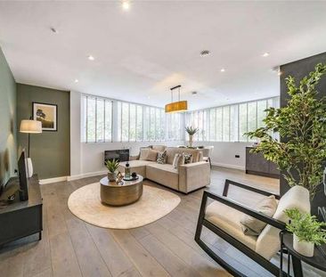 West Byfleet, Surrey, KT14 - Photo 1