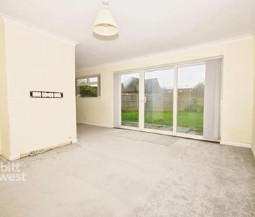 3 bedroom detached bungalow to rent - Photo 5