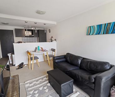 INNER CITY APARTMENT LIVING - Photo 1
