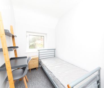 4 bedroom semi-detached house to rent - Photo 3