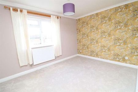 Teal Close, Westbury, BA13 - Photo 2