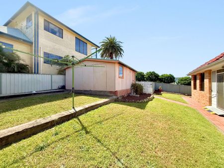 296 The Esplanade, Speers Point - Photo 2