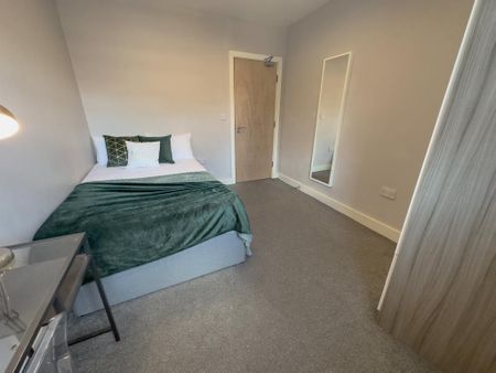 1 bedroom in a house share to rent - Photo 4