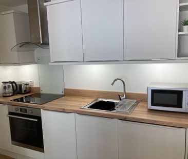 1 bedroom flat to rent - Photo 4