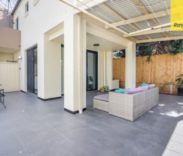 SPACIOUS THREE BEDROOM FULL-BRICK TERRACE HOME - MUST SEE - Photo 3