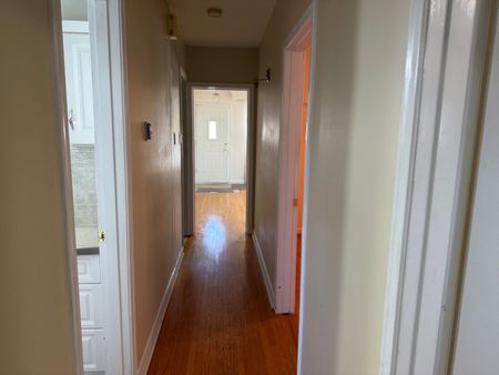 For Lease - 18 Harper Road Unit# (Upper), Brampton, Ontario - Photo 4