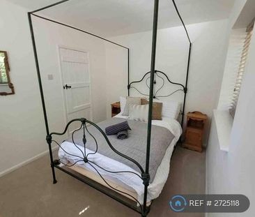 2 bedroom semi-detached house to rent - Photo 2