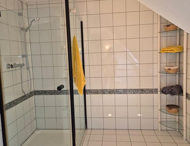 Helle Maisonette-Wohnung über den Dächern von St. Tönis - Photo 1