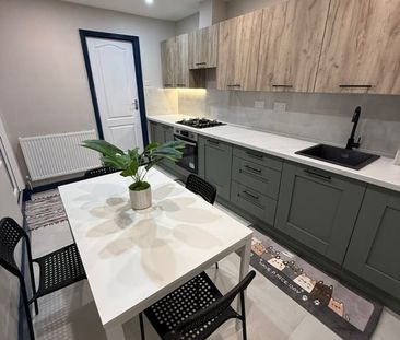 Room in a Shared House, Philip Lane, N15 - Photo 4